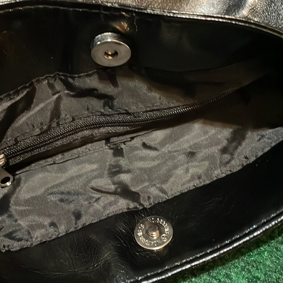 Hello Kitty Black Shoulder Bag - Picture 7 of 12